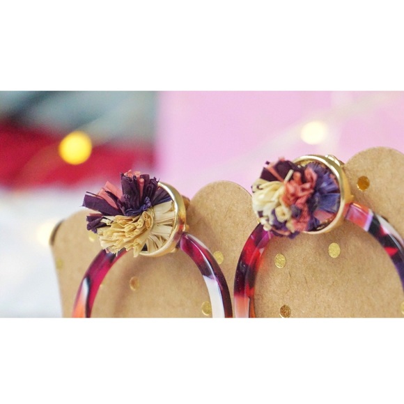 NEW! Acrylic Marble Stud Post Raffia Hoop Earrings - Picture 8 of 9